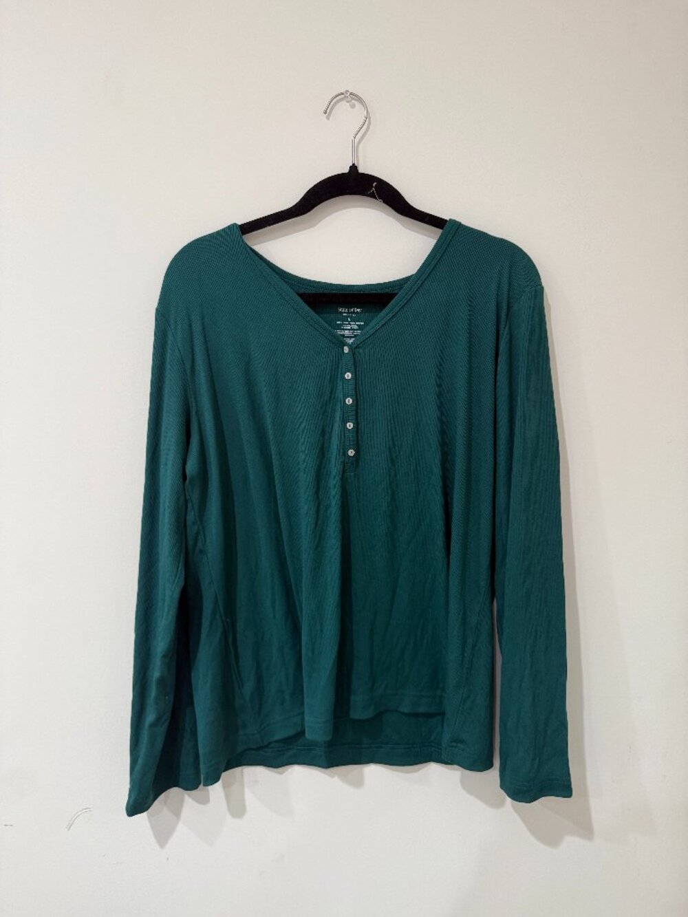 State of Day Women's Long-Sleeve Ribbed Henley Sleep Top Large NWT.